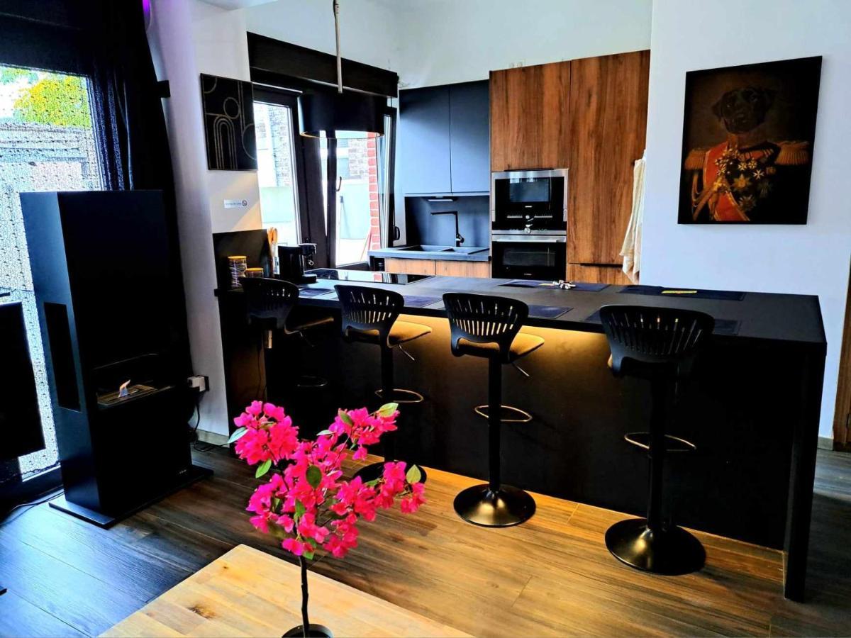 Petite Chambre Dans Une Jolie Colocation Lüttich Exterior foto